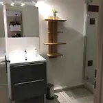34 M2 - 300m De La - 4 Pers - Piscine - Parking Prive Apartment